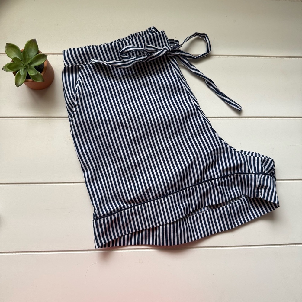 Isaac Mizrahi Striped Navy Women's Shorts